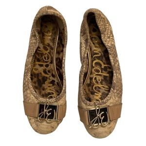 Sam Edelman leather flats shoes in very good condition. Size 8
